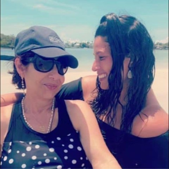 Meet your Posher, Stephanie - Picture 1 of 1